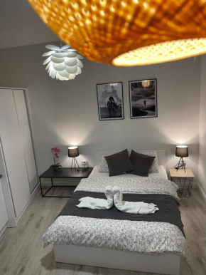 Gabriela Studio Central